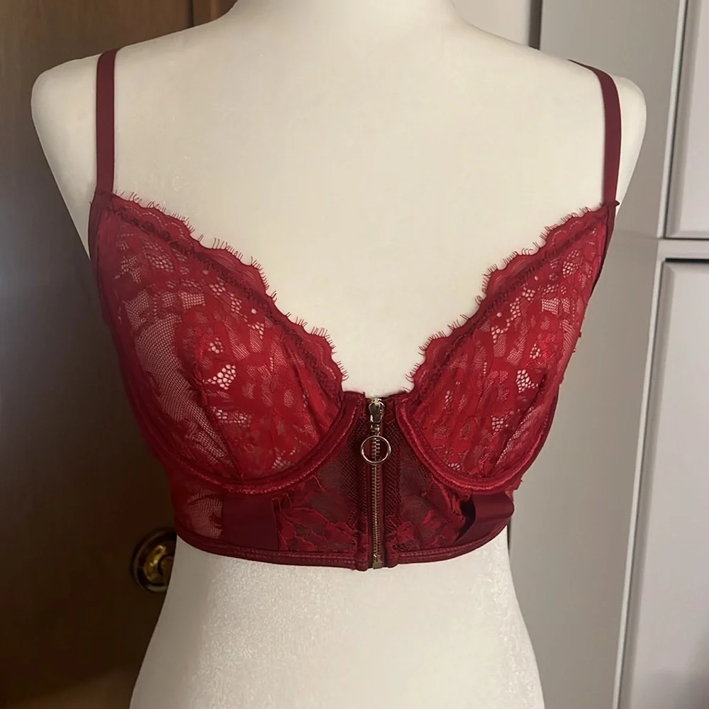 NWOT Lot of 3 36B Bras 🌺